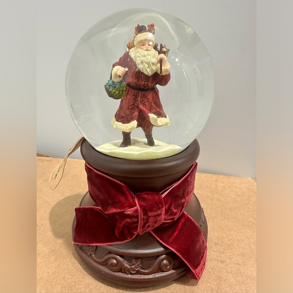 Silvestri “Winter’s Snow” Musical Snow Globe by DEMDACO